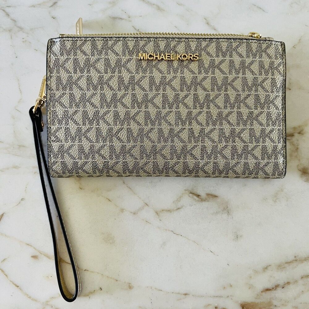 MICHAEL KORS Jet Set Travel Pale Gold Leather Double Zip Wallet Wristlet